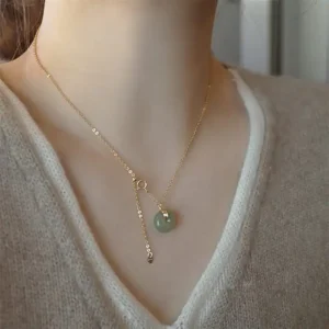 Classic minimalist necklace